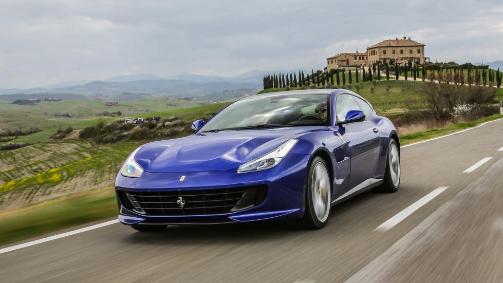 Ferrari GTC4 Lusso T предлага четири места, 603 коня и задно задвижване